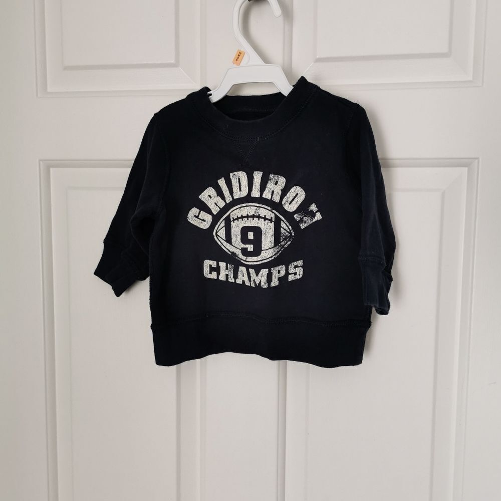 5/$10 The Children's Place baby boy sweater size 6-9 m